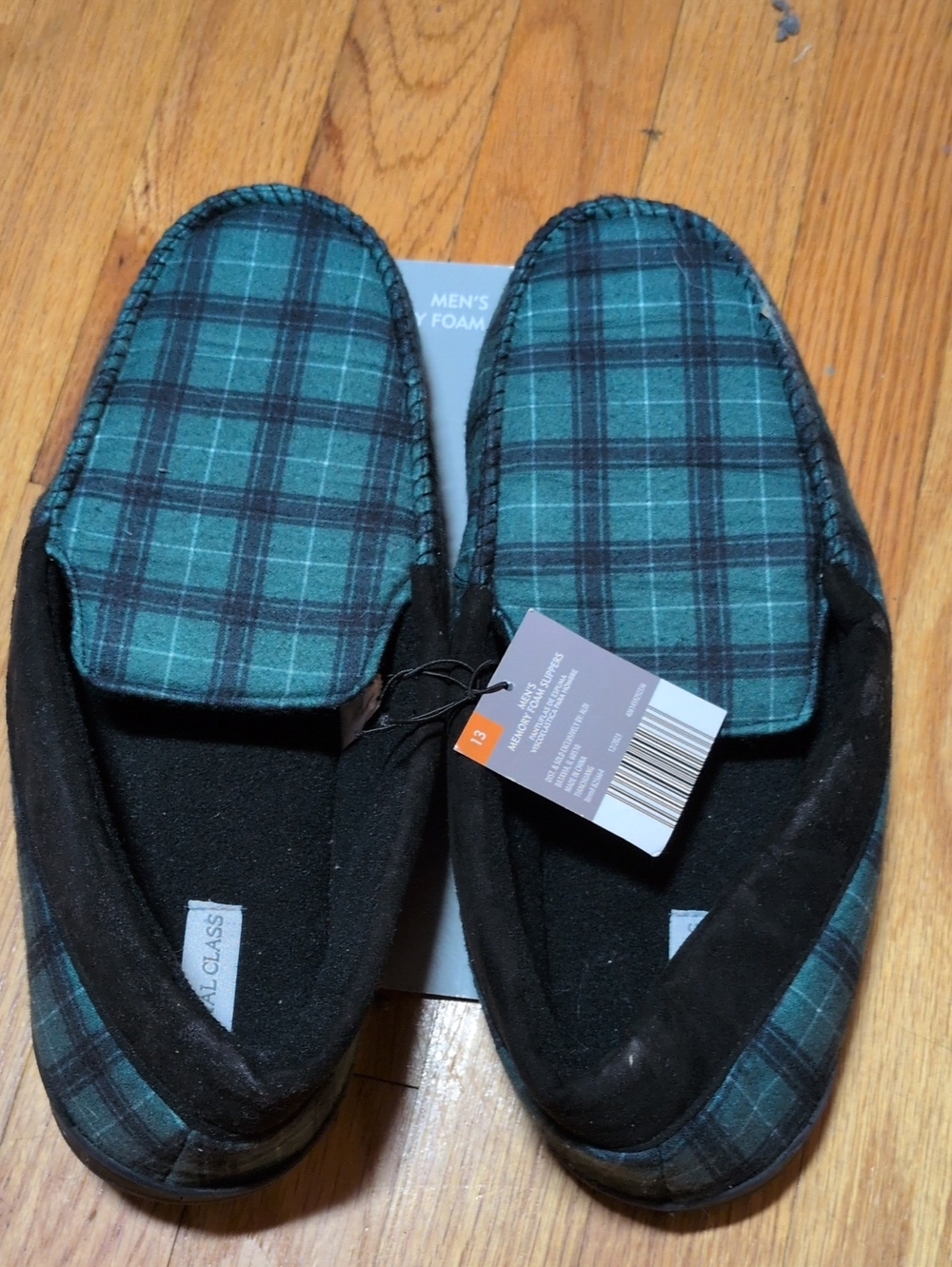 NWT Men's Plaid memory foam Slip-On Slippers - Black and Green size 11